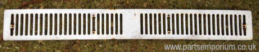 Late_bay_vw_front_grill_white.JPG (98723 bytes)