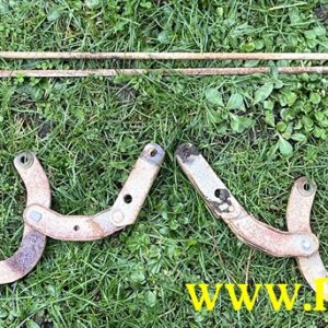 Bay rear hatch Hinges and Springs