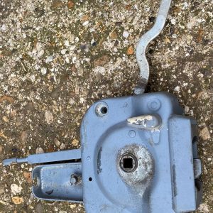 Bay window sliding door lock Mechanism
