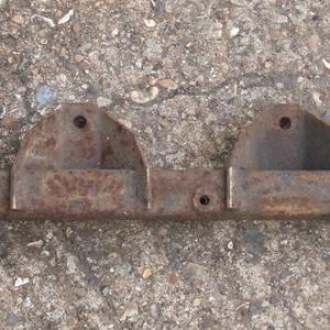 Engine hanger bar
