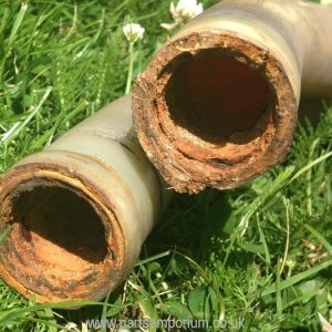 Front to rear Water pipes