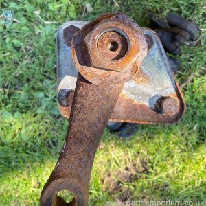 Late bay steering box  - RHD