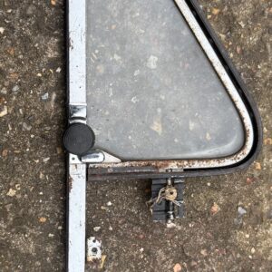 Late Type 3 Passenger quarter light