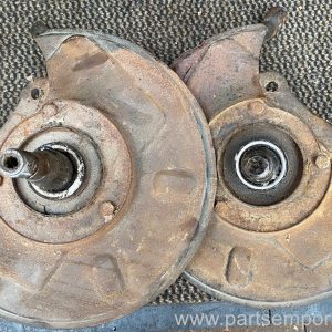Pair Late bay front Stub axles