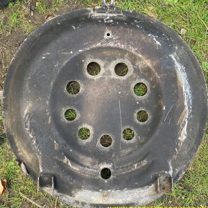 Spare wheel support tray