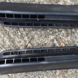 T3 Type 25 Caravelle Rear Window Vents