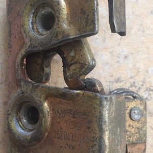 VW T25 T3 Sliding door catch