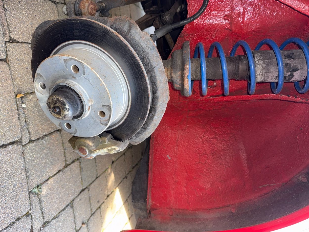 VW Karmann Cabrio - Convertible Beetle 1303 - Image 14