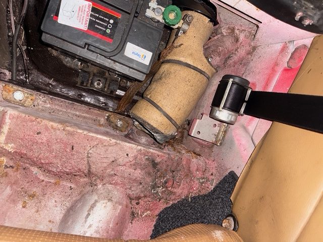 VW Karmann Cabrio - Convertible Beetle 1303 - Image 10