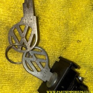 VW 1303 Beetle glove box lock with keys NOS