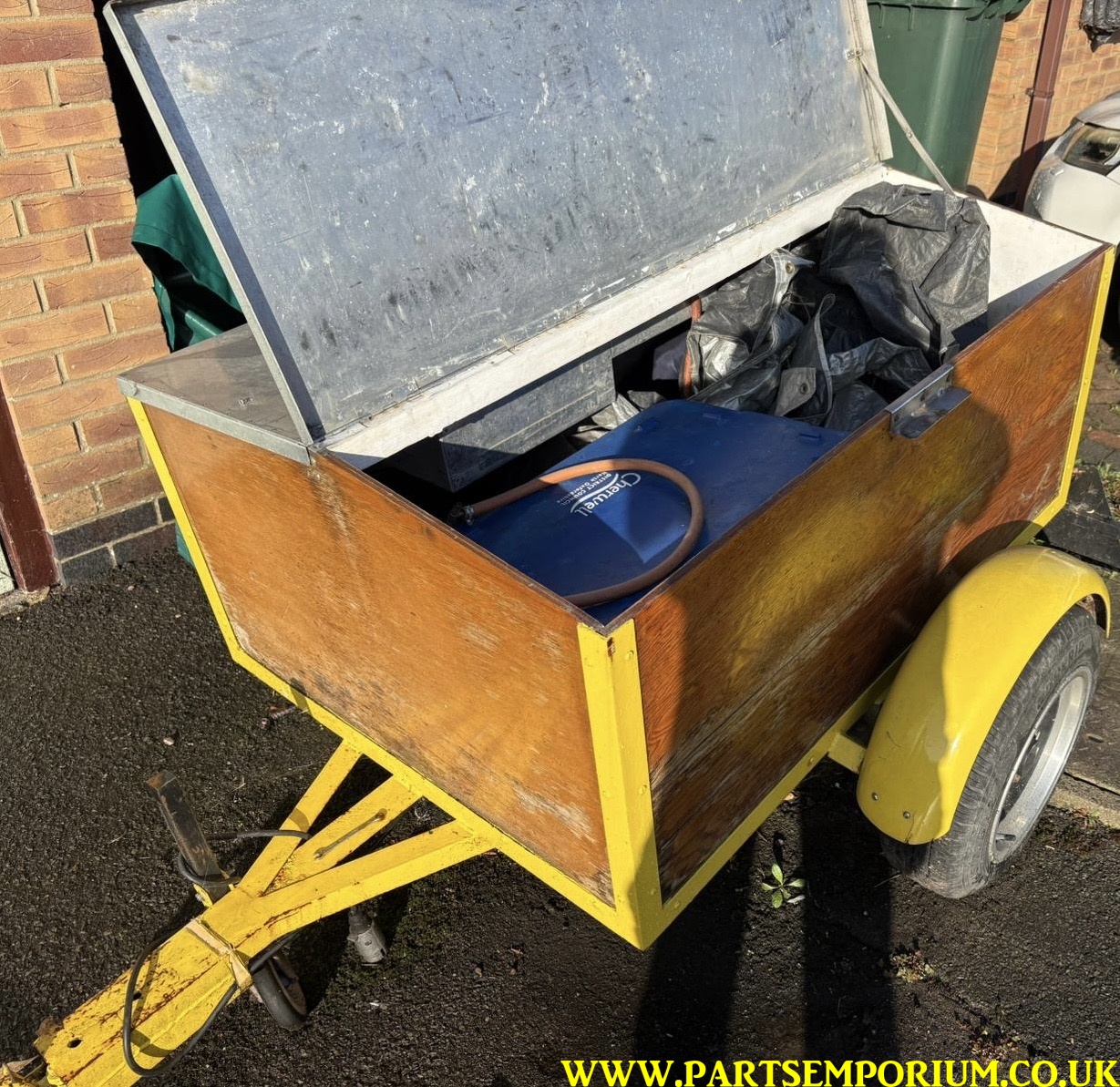 Vintage camping trailer - Image 5