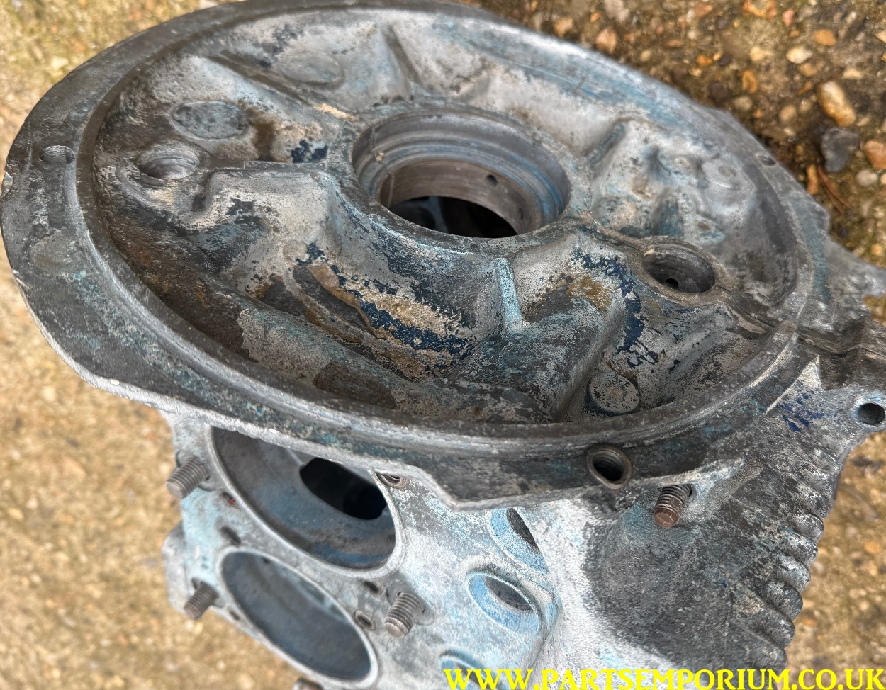 Pair of air cooled cases - scrap? Spares? - Image 3