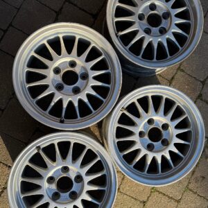 Ronal R8 Quatro Alloy wheels x 4       5x112