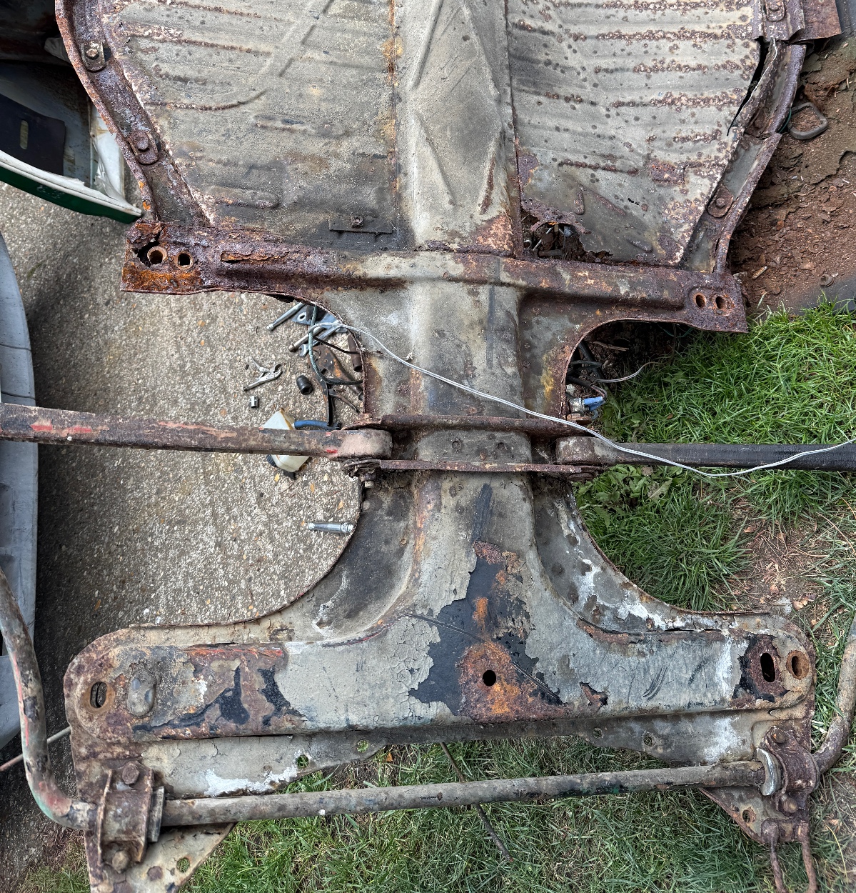 VW Beetle Chassis - 1973 1303 L reg - Image 11