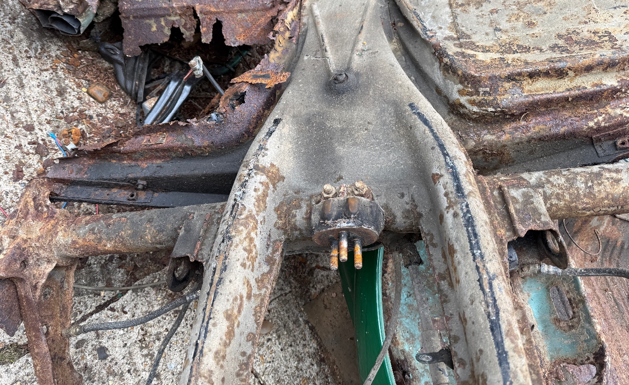 VW Beetle Chassis - 1973 1303 L reg - Image 8