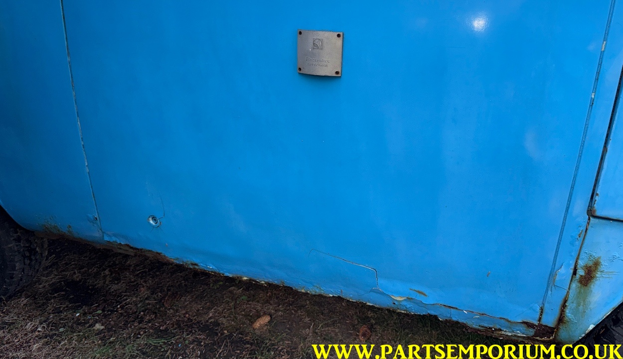 Rusty VW Bay window T2 Camper project / spares or repairs - pop top bus cheap Bay - Image 51