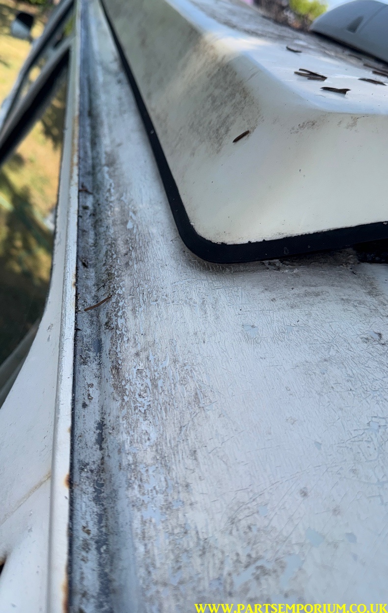 Rusty VW Bay window T2 Camper project / spares or repairs - pop top bus cheap Bay - Image 39