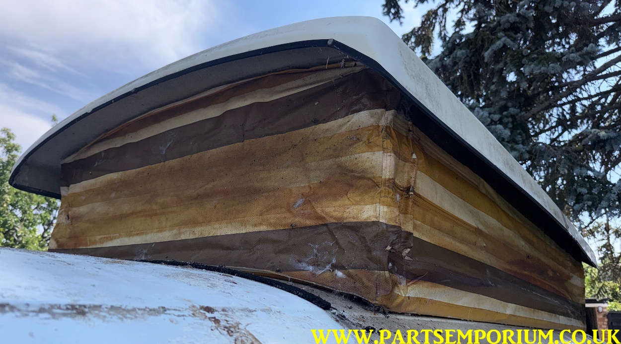 Rusty VW Bay window T2 Camper project / spares or repairs - pop top bus cheap Bay - Image 33