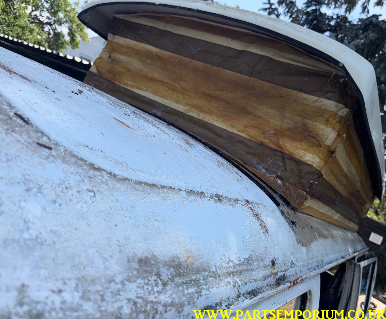 Rusty VW Bay window T2 Camper project / spares or repairs - pop top bus cheap Bay - Image 32