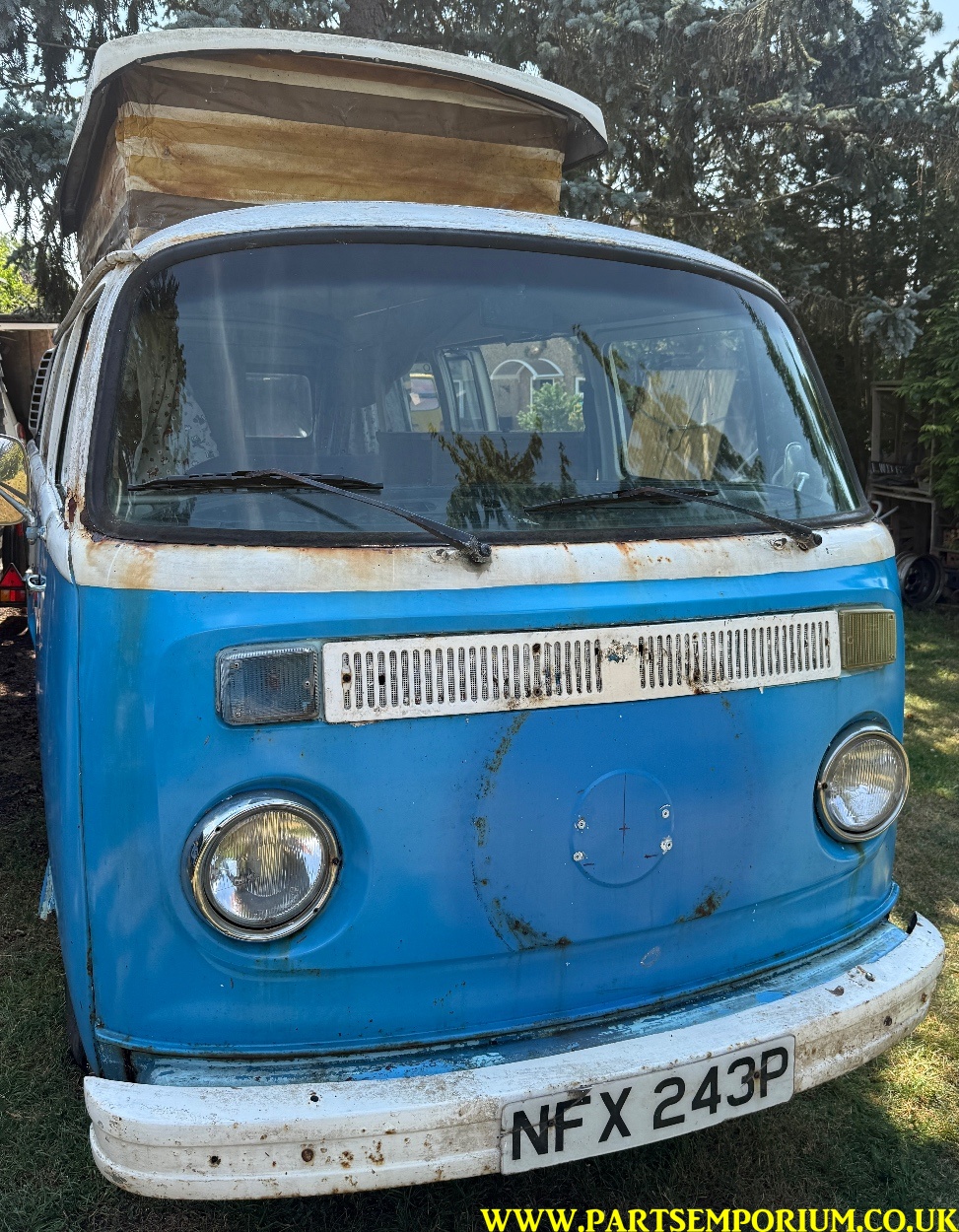Rusty VW Bay window T2 Camper project / spares or repairs - pop top bus cheap Bay - Image 9