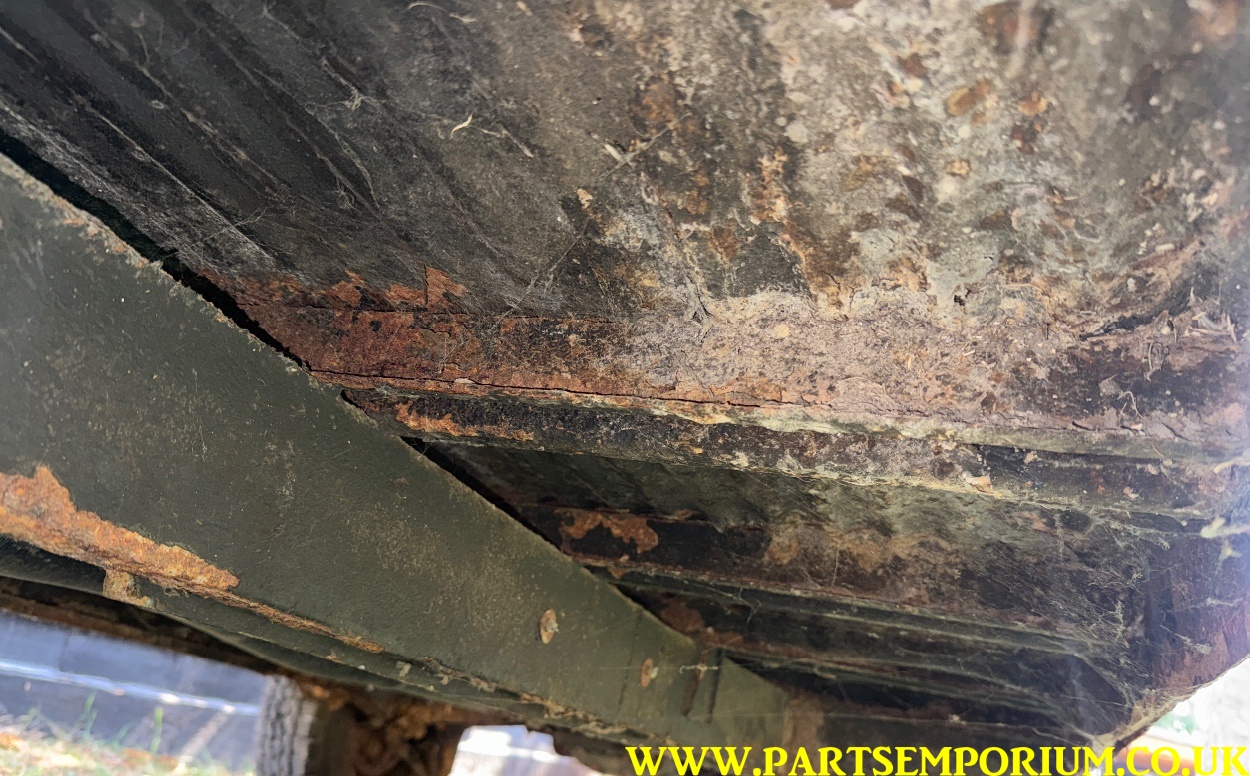 Rusty VW Bay window T2 Camper project / spares or repairs - pop top bus cheap Bay - Image 76