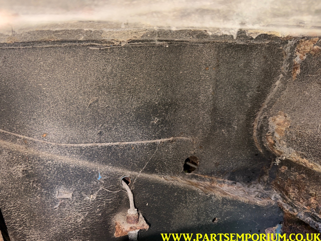 Rusty VW Bay window T2 Camper project / spares or repairs - pop top bus cheap Bay - Image 73