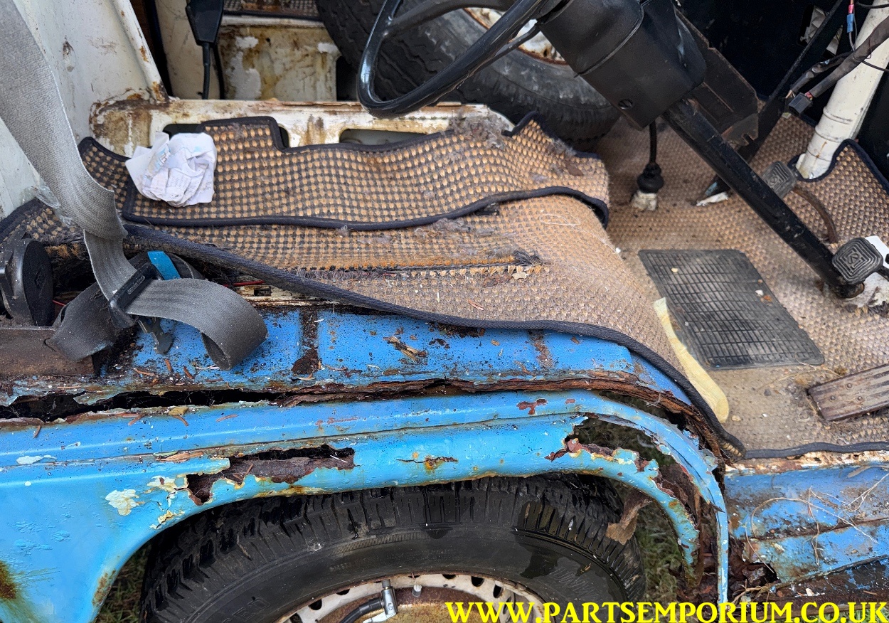 Rusty VW Bay window T2 Camper project / spares or repairs - pop top bus cheap Bay - Image 68