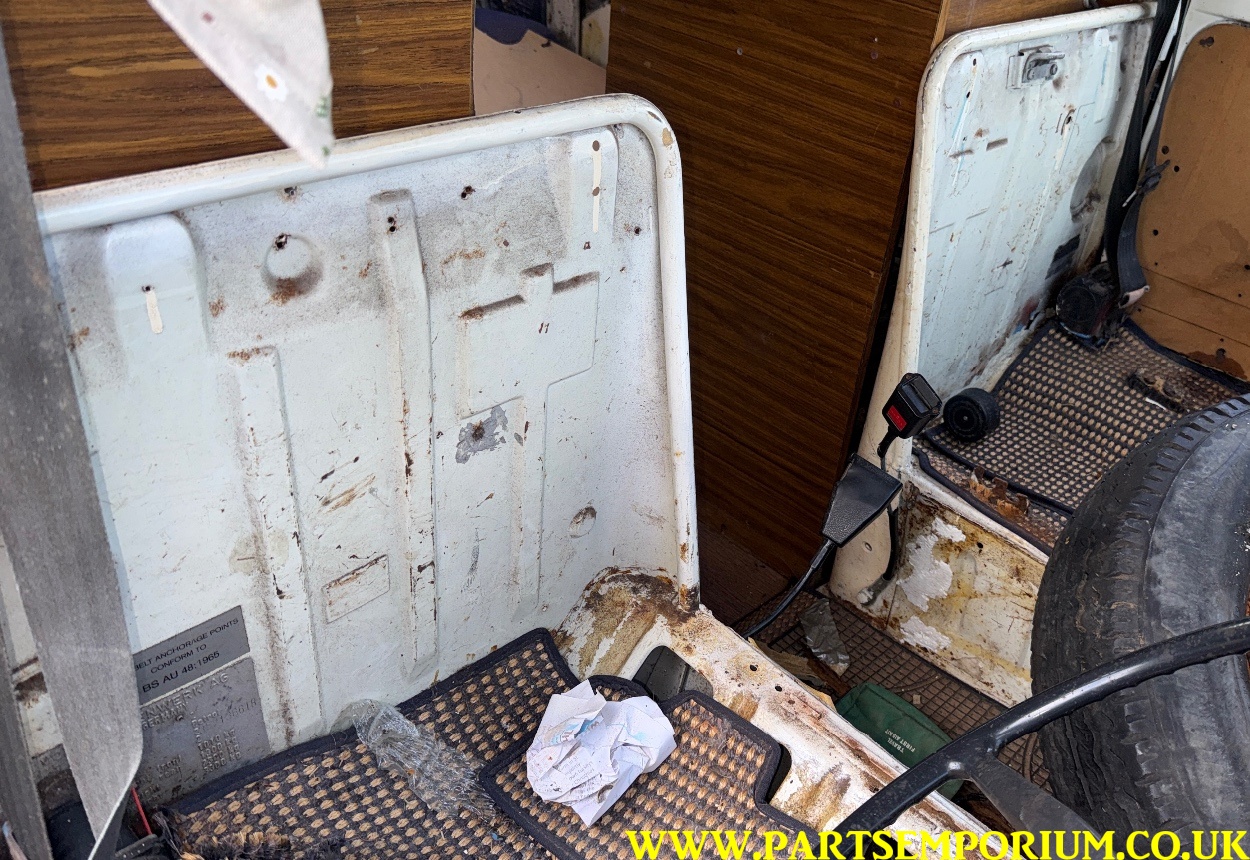 Rusty VW Bay window T2 Camper project / spares or repairs - pop top bus cheap Bay - Image 62
