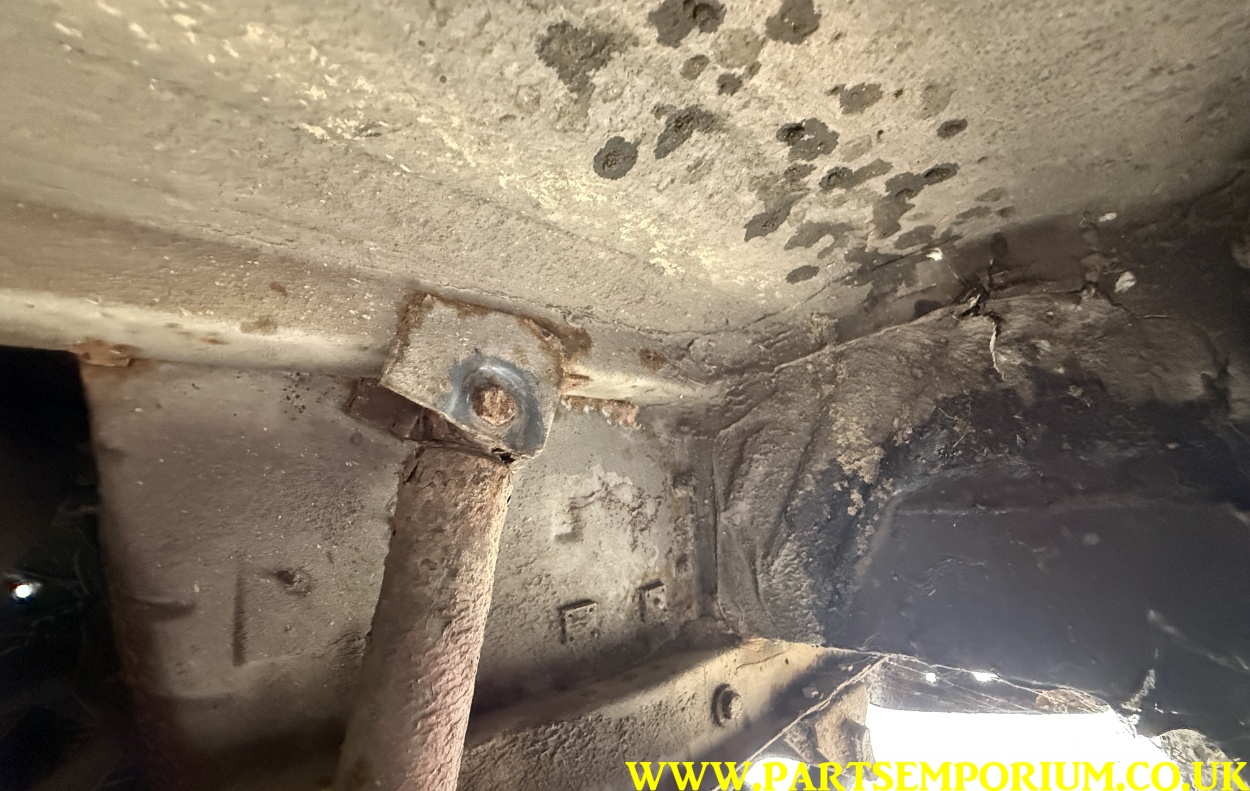 VW T25 T3 Project for Sale 1989 Petrol 1915cc - Spares or Repairs? - Image 34