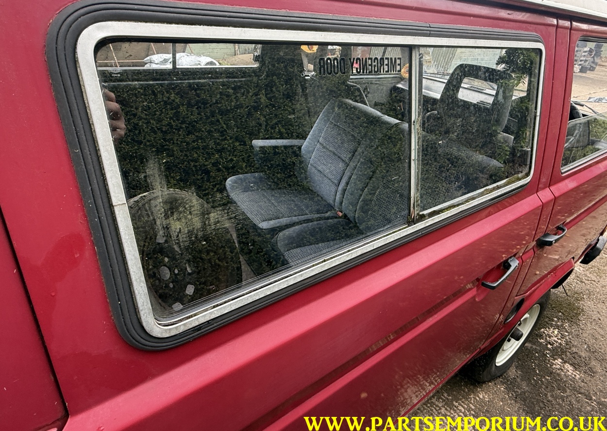 VW T25 T3 Project for Sale 1989 Petrol 1915cc - Spares or Repairs? - Image 12
