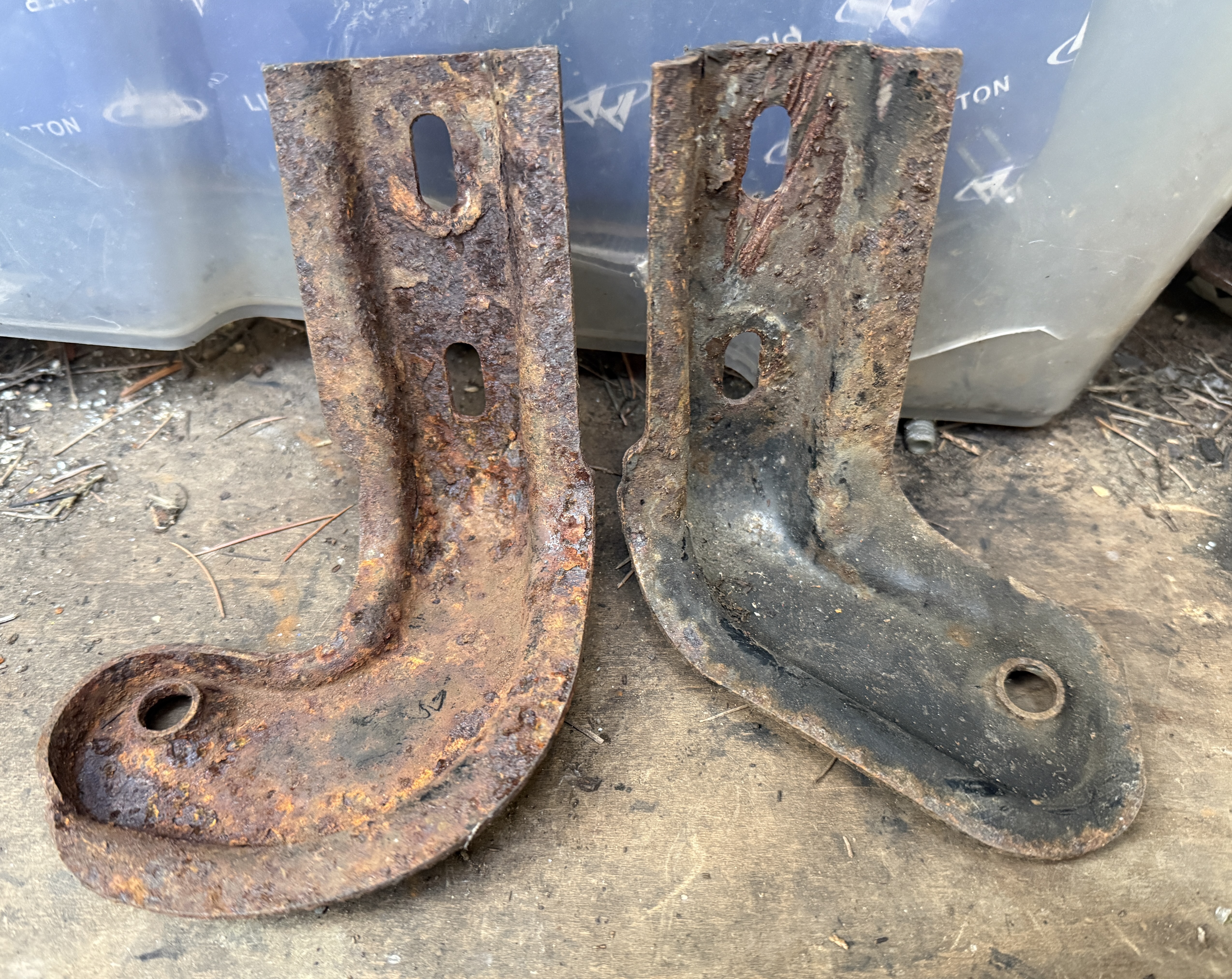 T25 Radiator brackets